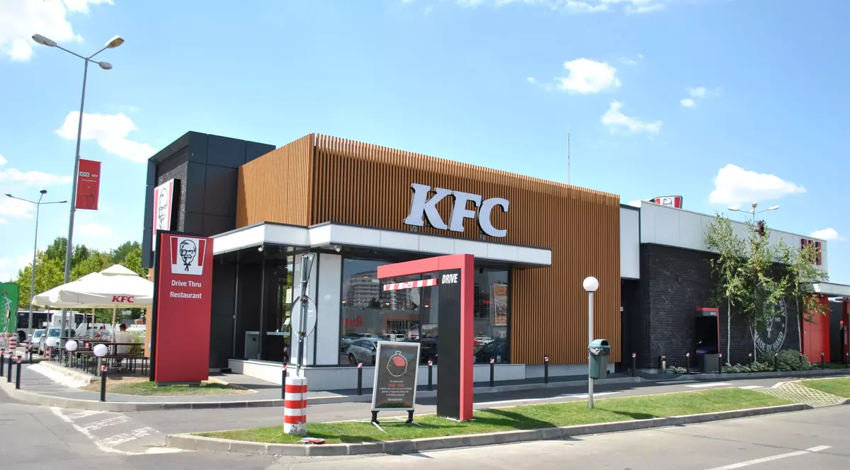 Am petrecut o zi în bucătăria KFC