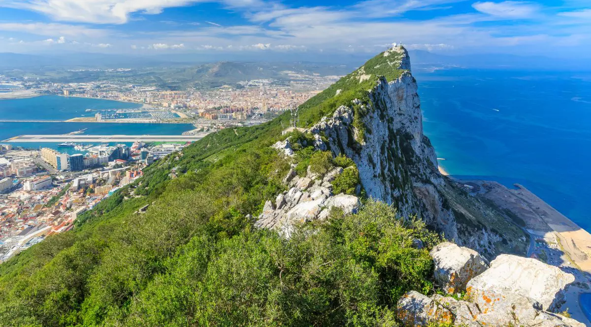 Gibraltar a devenit oficial oraș, la 180 de ani după ce Regina Victoria i-a acordat acest statut