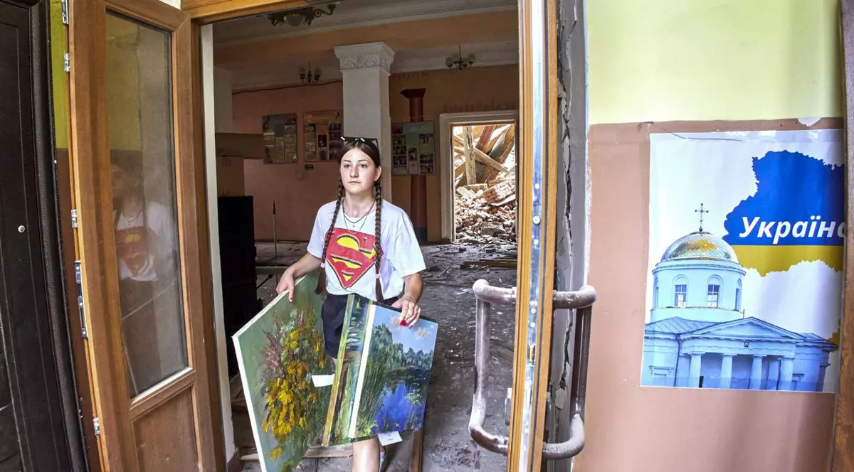 Școlile ucrainene din zona ocupată trec la programa rusă: „Va fi o provocare pentru noi să le schimbăm mințile elevilor, dar lucrăm la asta”