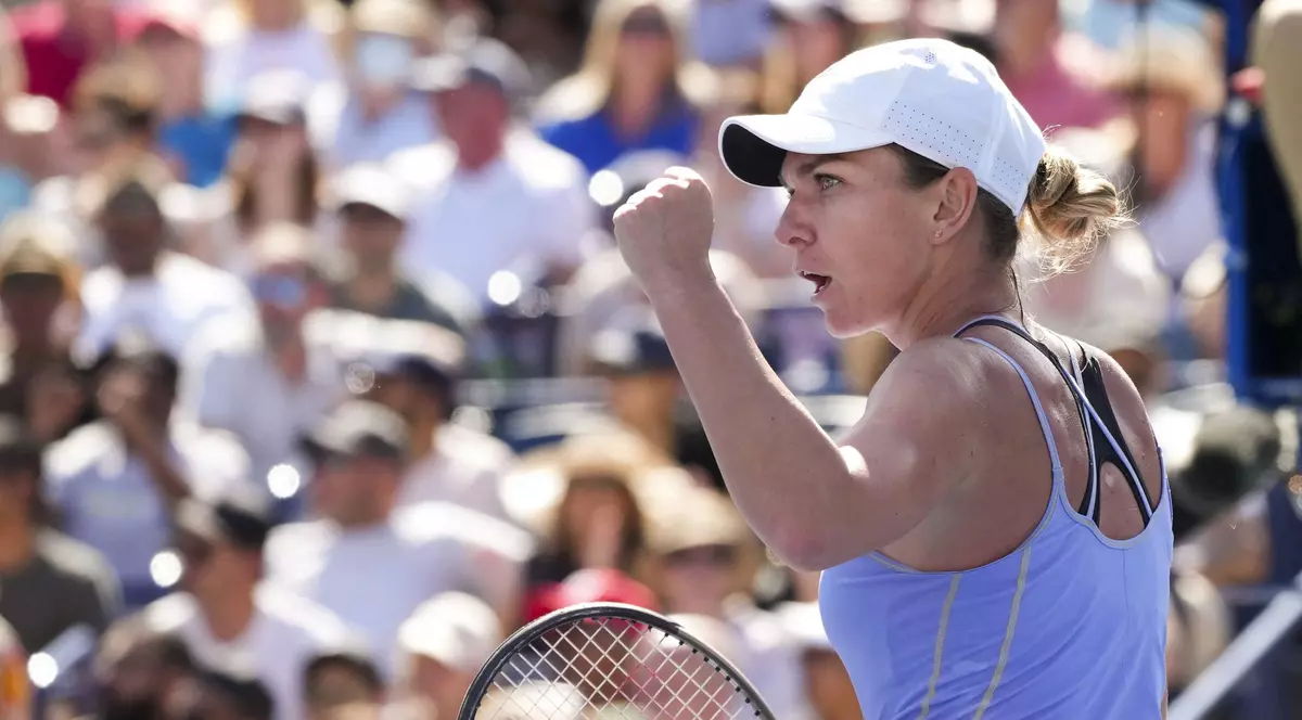 Simona Halep s-a calificat în turul doi de la Cincinnati, după un meci în care a jucat cu dureri la picior