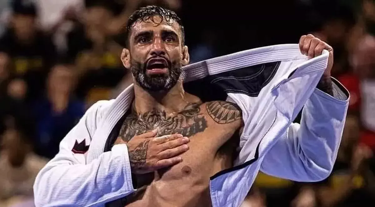 Campionul mondial la jiu-jitsu, Leandro Lo, a murit după ce a fost împușcat în cap într-un club din Sao Paolo