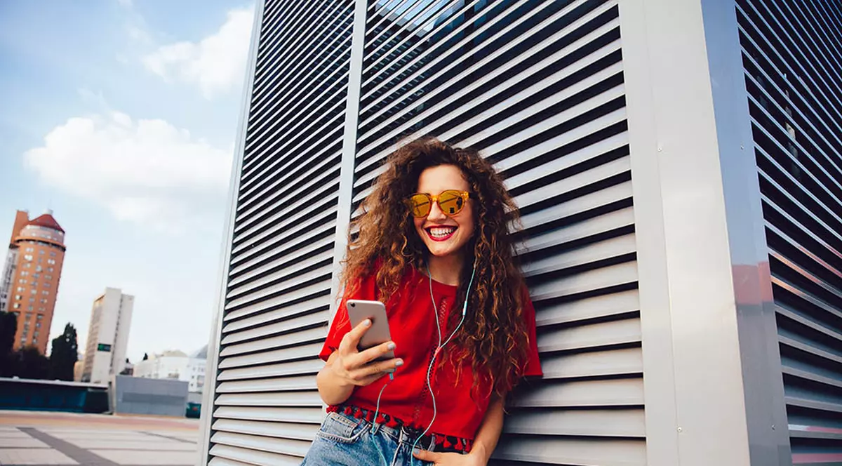 Știai că poți să-ți cumperi smartphone bun fără eforturi mari? Iată cum