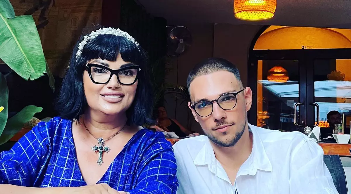 Ozana Barabancea și Andrew