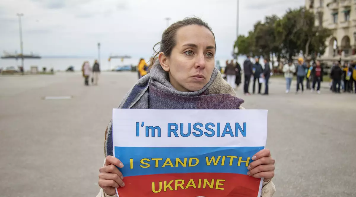 Propunerea de a interzice accesul rușilor în Europa e contestată și de rușii din exil: „După aceea o să-i extrădăm pe toți cei care vorbesc rusește?”