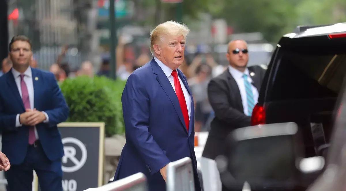 Donald Trump, anchetat pentru încălcarea Legii Spionajului. FBI a scos din reședința lui 20 de cutii cu documente secrete