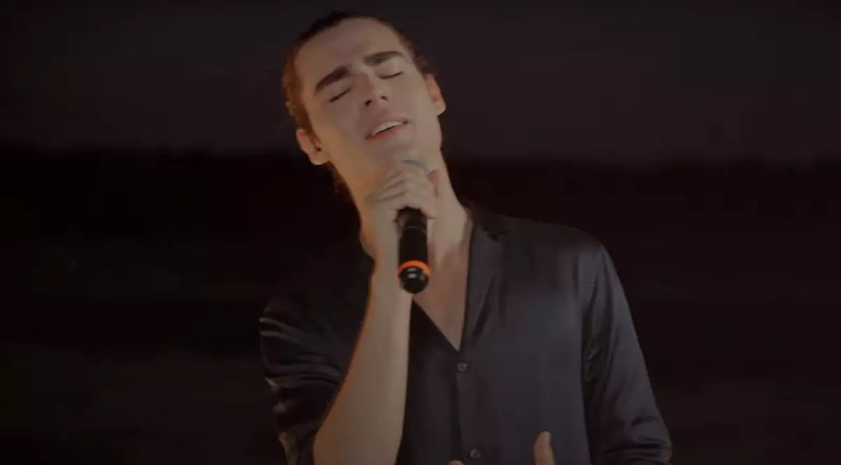 Radu Ștefan Bănică s-a lansat în muzică. Cum sună prima lui melodie și ce i-a transmis Andreea Marin: „Scriu piese de câțiva ani”