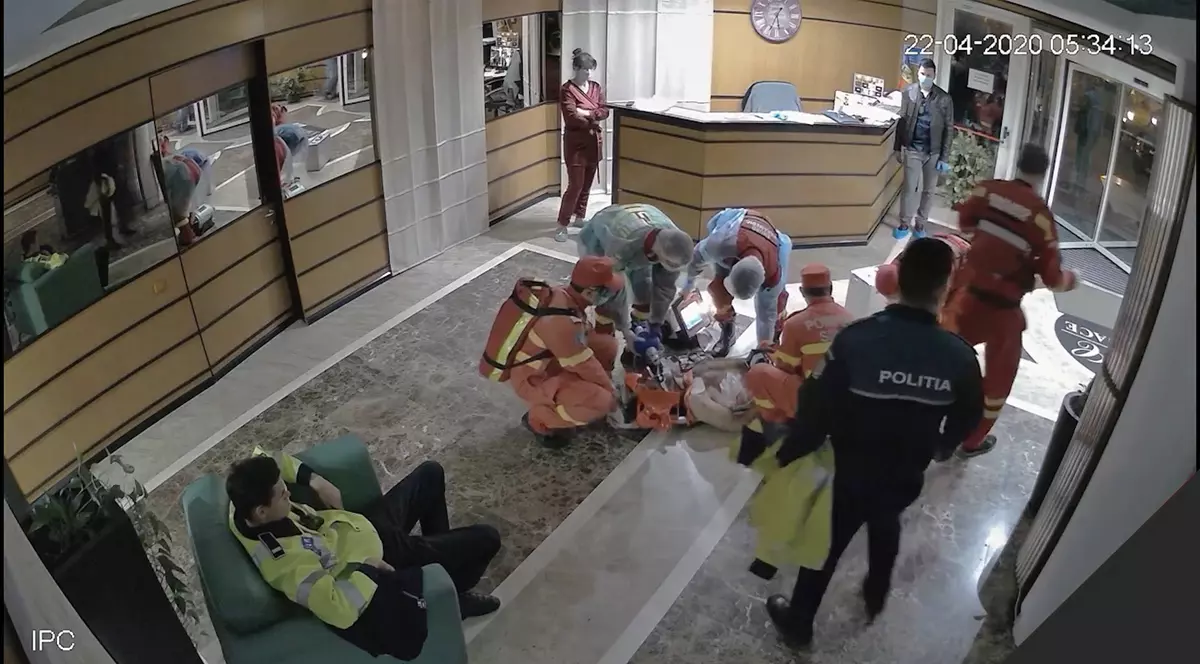 VIDEO. De ce ambulanța nu a venit la cazul lui Alexandru Găzdac odată cu poliția, ci doar după ce bărbatul a fost împușcat de 6 ori. Ce au făcut paramedicii