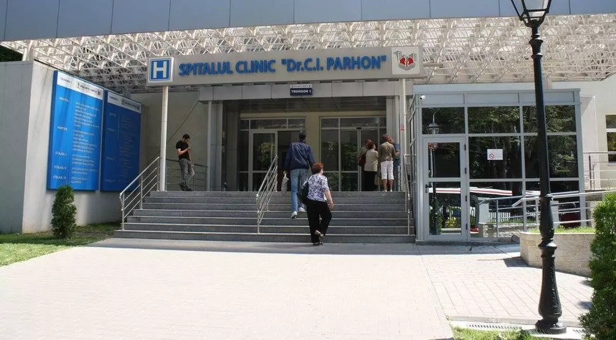 Reporter de Iași: Un medic de la Parhon apare că a lucrat, deși era în vacanță în Antalya