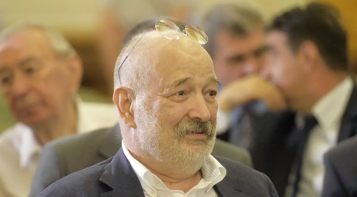 Stelian Tănase, despre Klaus Iohannis: „Primul prompterist al țării”. I-a criticat și pe Alina Gorghiu, și pe premierul Ciucă