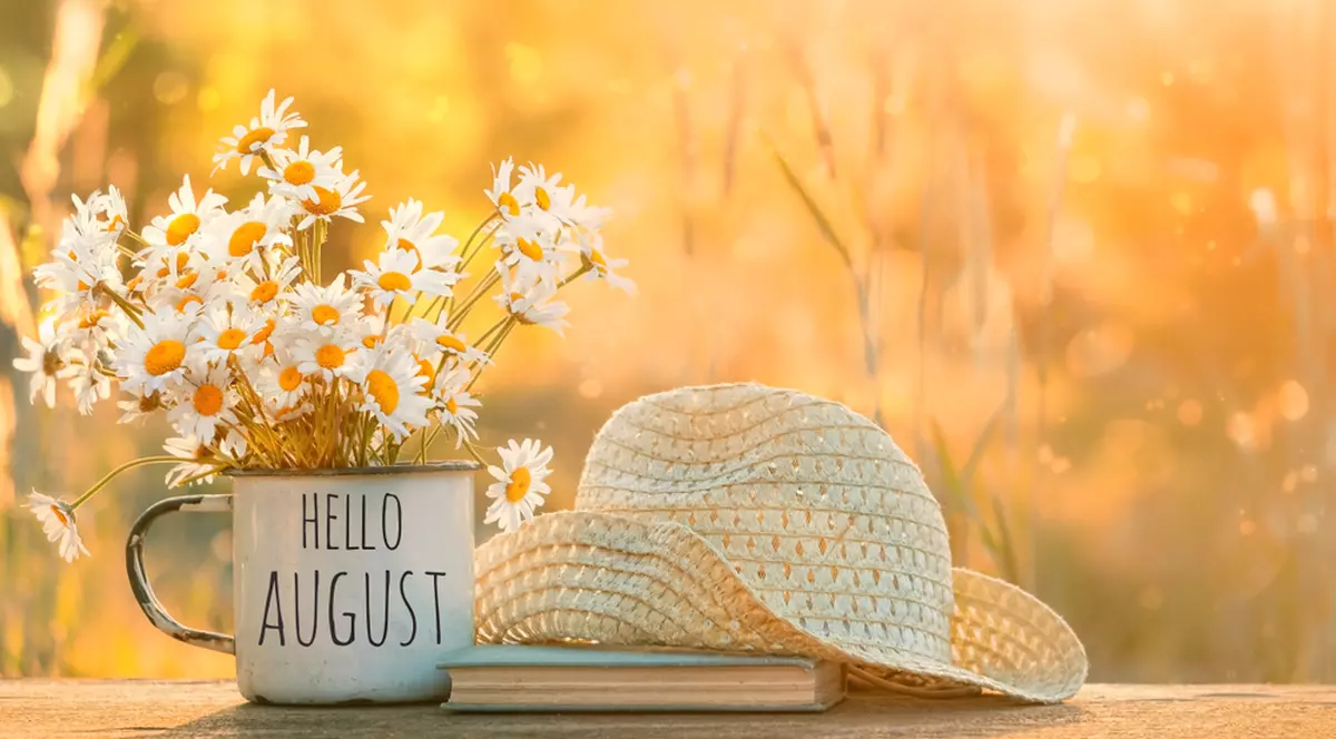 Tradiții și obiceiuri în luna august