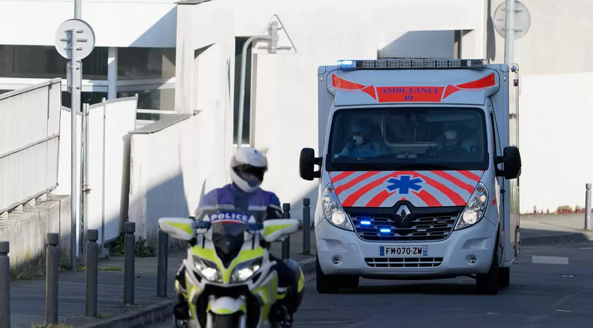 Explozie urmată de un incendiu la o fabrică de praf de pușcă din Franța. Opt persoane au fost rănite