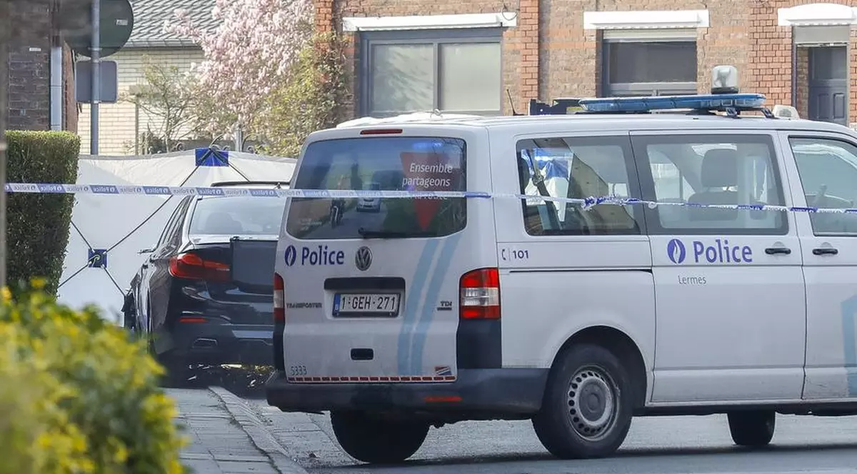 Explicația unui român prins în flagrant când sparge o dubă, în Belgia: „Nu furam. Voiam doar să dorm acolo”