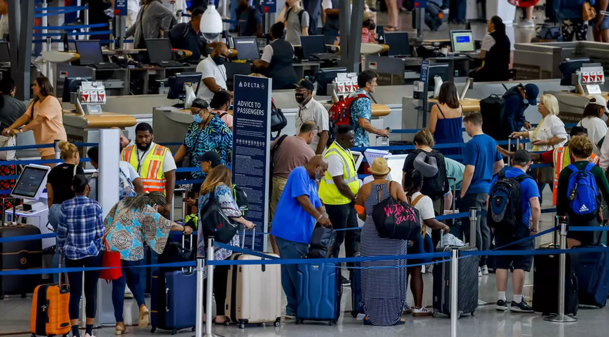 Grevele din domeniul transporturilor strică vacanțele în Europa. Care sunt țările unde se anunță greve în lunile iunie și iulie