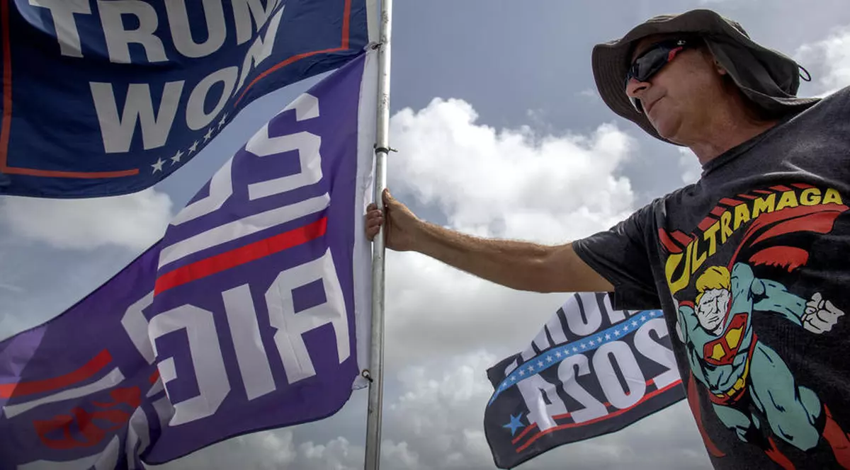 „De ce, indiferent de rezultatul perchezițiilor FBI, ele probabil nu îl vor împiedica pe Trump să candideze” 