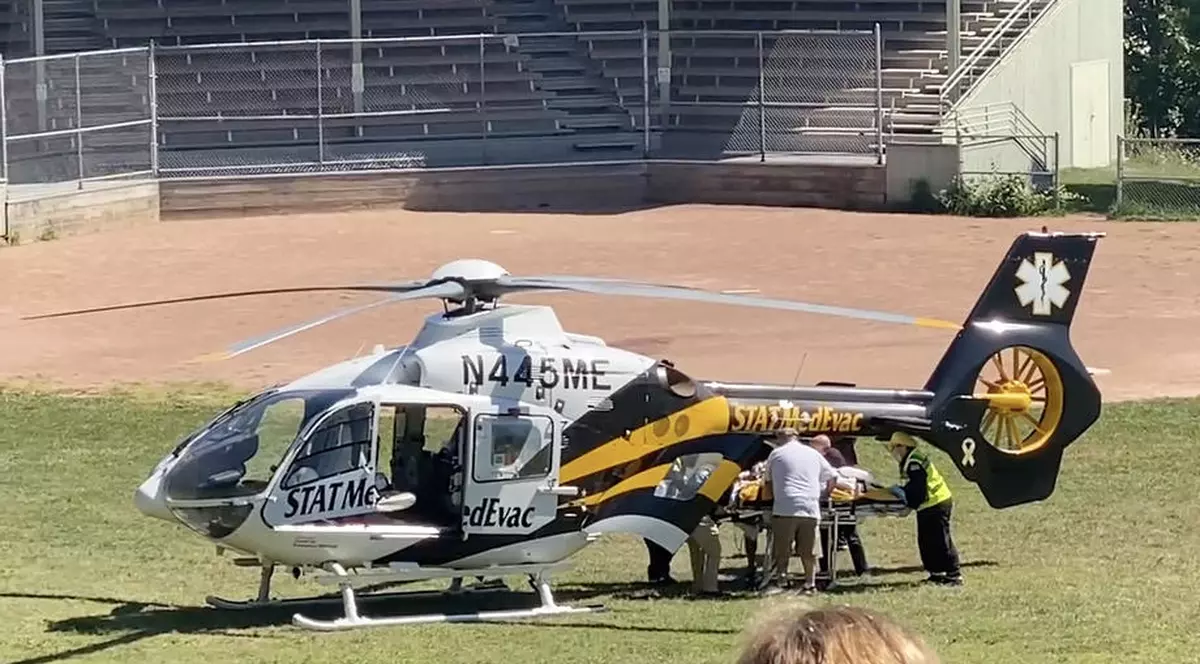 Bărbatul care l-a înjunghiat pe scriitorul Salman Rushdie a fost pus sub acuzare pentru tentativă de omor