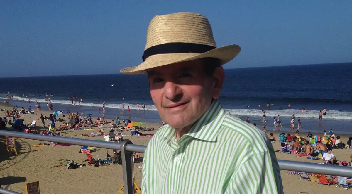 Un american de 76 de ani, pacient COVID, a murit după 850 de zile în care a fost conectat la un ventilator