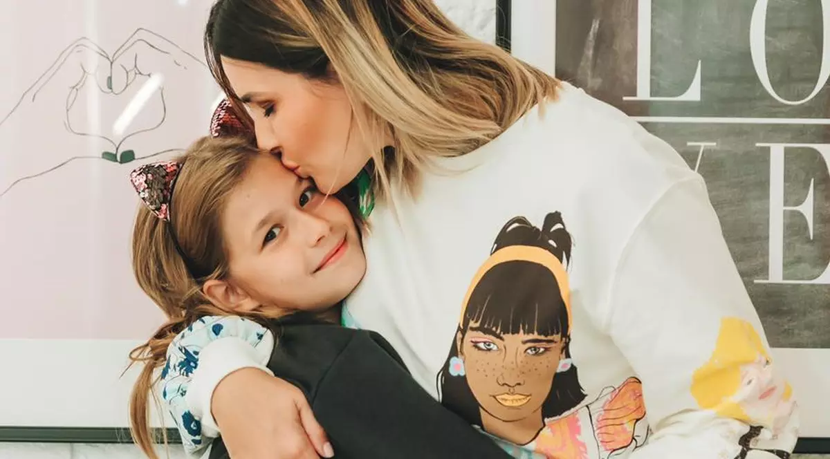 Alessia, fiica Elei Crăciun, și-a dat mama de gol. Ce se întâmplă, de fapt, în familia lor. „Nici în vacanță nu am avut voie mai mult”