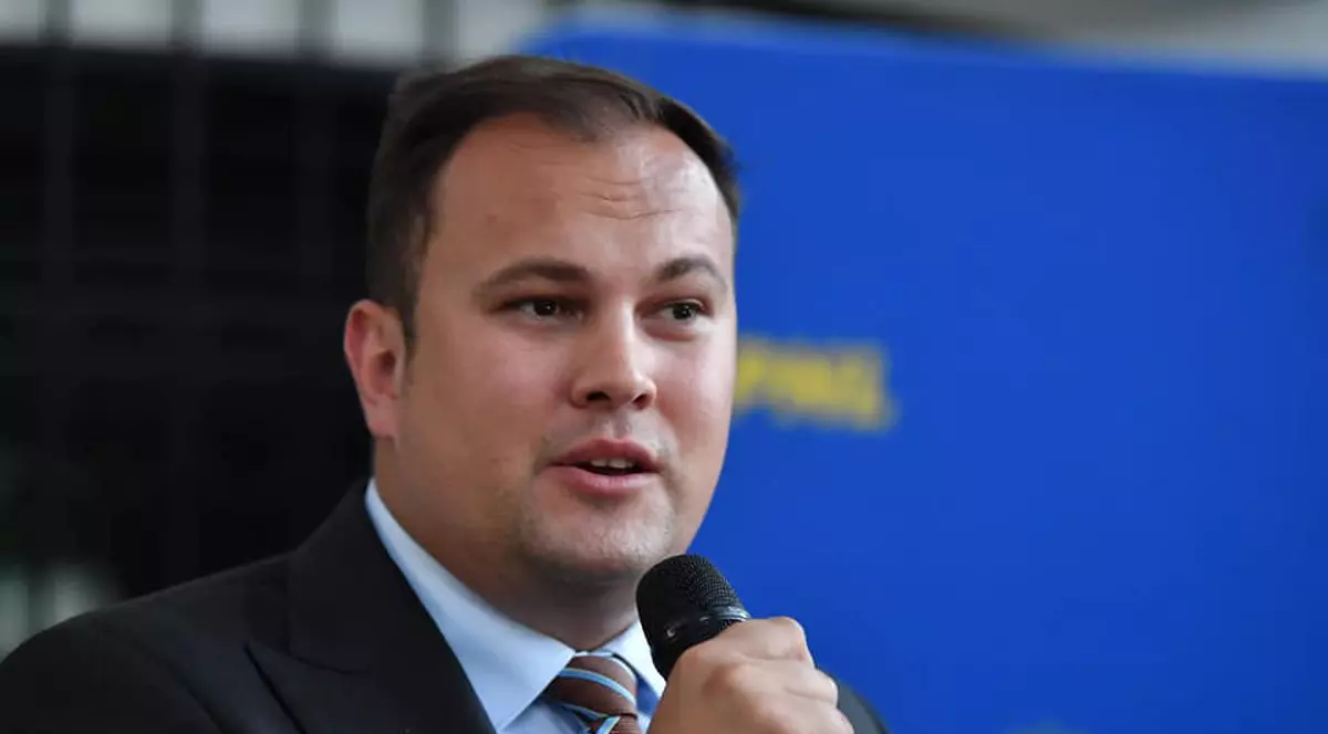 Secretarul general al tineretului PNL a fost demis după scandalul înjurăturilor la adresa PSD