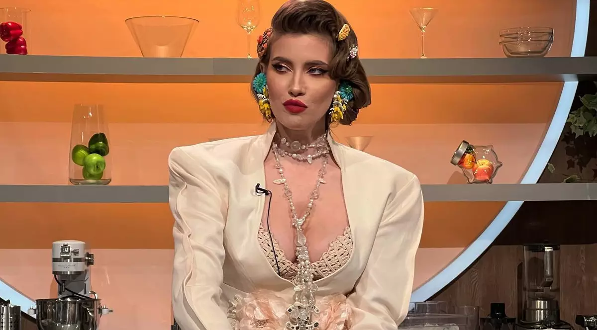 Modul în care Iulia Albu reușește să își mențină silueta. „Mi se pare total contraproductiv să vrei să fii mereu altcineva”