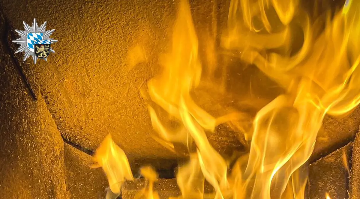 Un bărbat care a vrut să facă economie a încălzit apartamentul cu un grătar cu cărbuni și și-a băgat familia în spital, în Germania