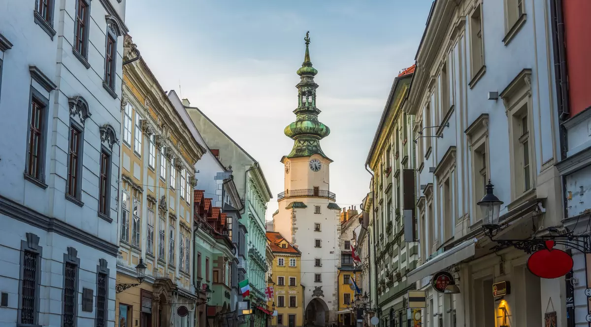 Ce să vizitezi în Bratislava? Locuri de vizitat și obiective turistice în Bratislava 2022