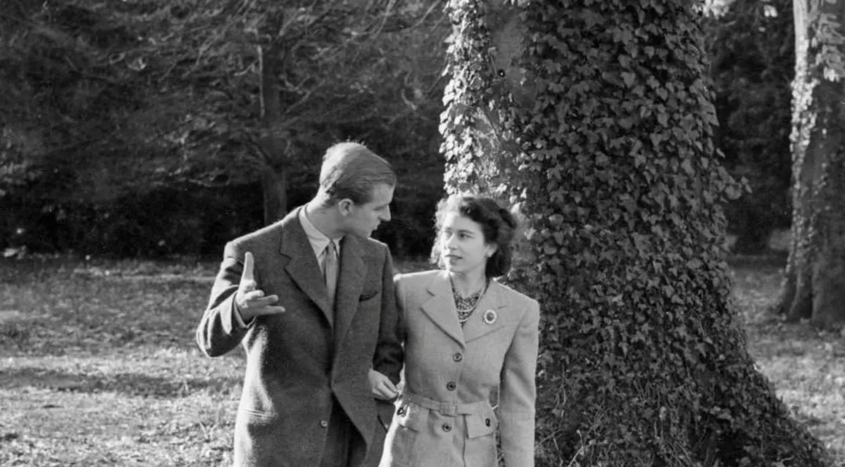 Regina Elisabeta a II-a și prințul Philip, 73 de ani de căsătorie. Suverana a murit la un an după soțul despre care spunea „a fost forța mea”