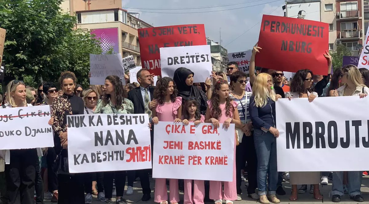 Revoltă în Kosovo, după ce o fetiță de 11 ani a fost violată de cinci indivizi. „Este timpul să înăsprim pedepsele”
