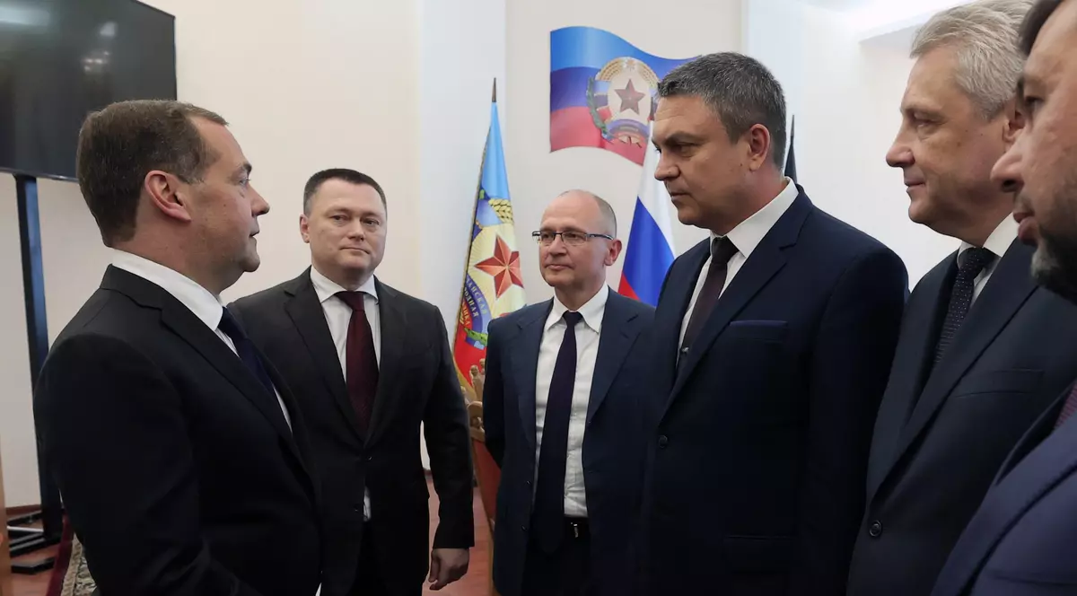 Separatiștii din Luhansk și Donețk cer organizarea urgentă a unor referendumuri privind „aderarea” la Federația Rusă