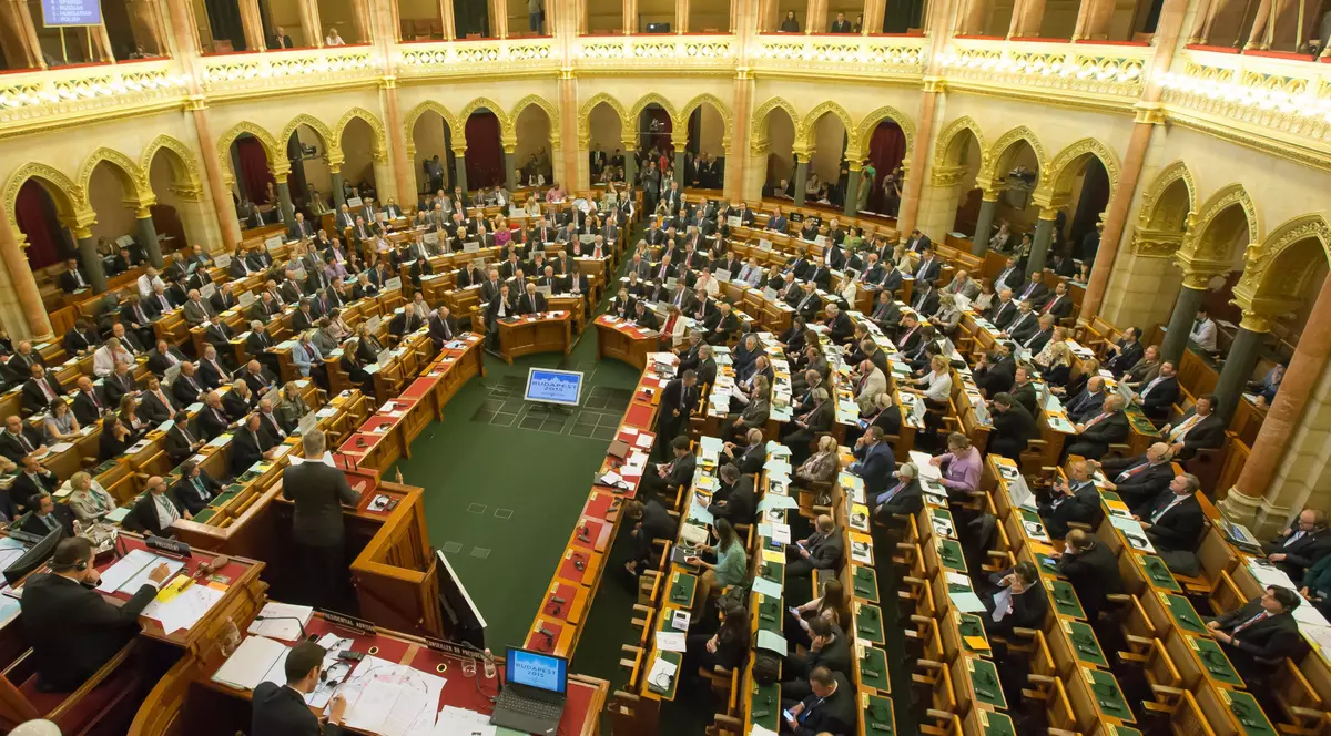 Guvernul Ungariei a înaintat în parlament primul proiect de lege anticorupţie pentru a evita pierderea de fonduri europene