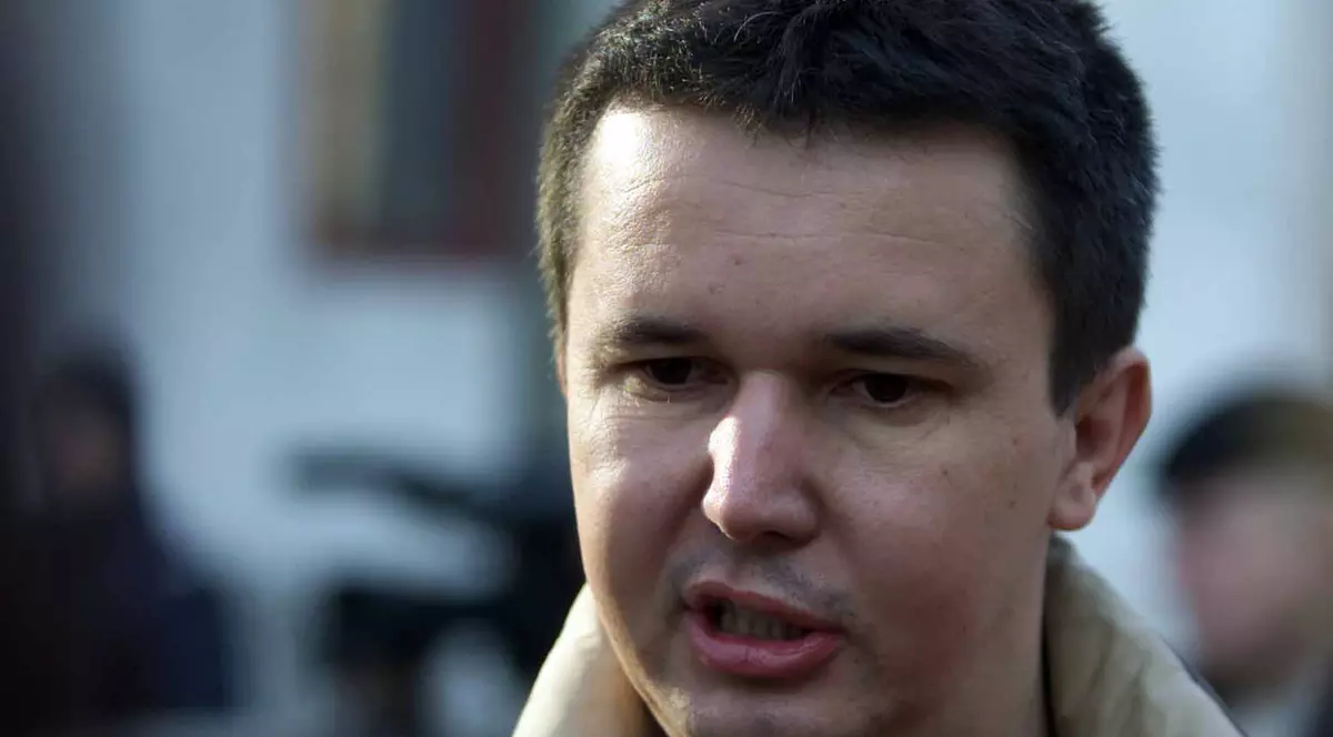 Cronica ședinței în care TVR a primit licența pentru o nouă televiziune: vorbărie goală, glumițe și aluzii care aduc a pile