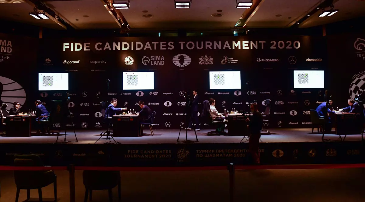 Scandal în lumea șahului. Un tânăr de 19 ani, acuzat că a trișat cu ajutorul unor jucării sexuale când l-a învins pe numărul 1 mondial