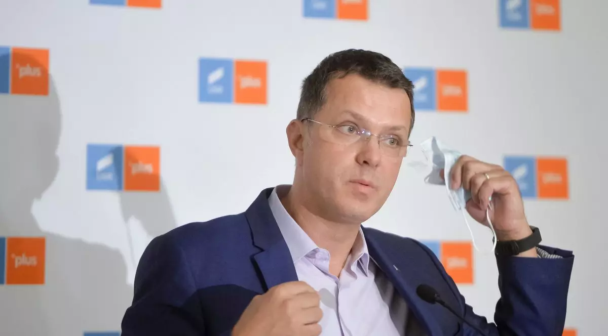 USR, după discuția dintre premierul Nicolae Ciucă și ministrul Dîncu: „Generalul, umilit din nou de PSD”