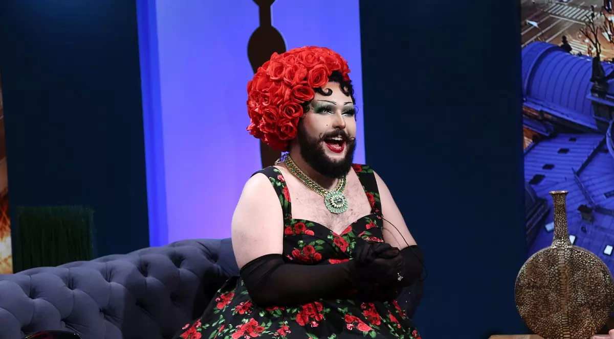 Cine e Lady Cirka, artistul de la „Chefi la cuțite”. A venit din Spania pentru a le găti celor trei jurați