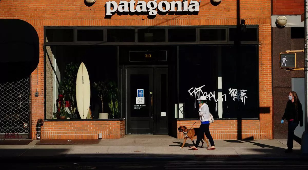 Miliardarul din spatele Patagonia, faimosul brand de haine sportive, își donează întreaga companie „pentru a salva planeta”