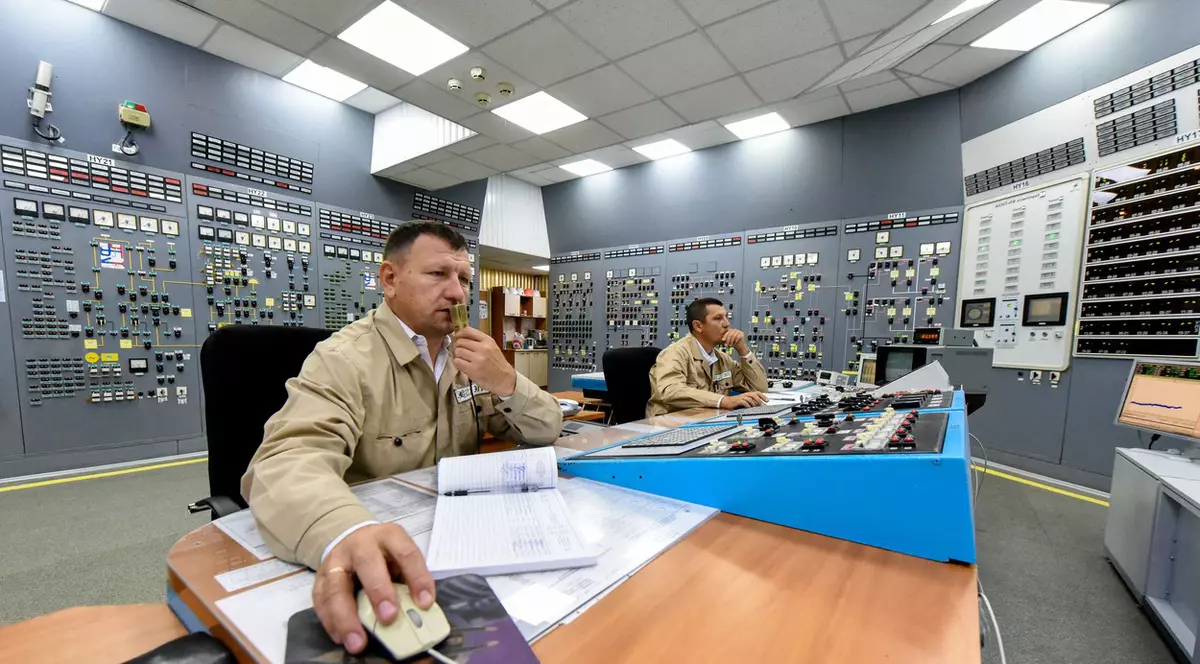 Raportul AIEA confirmă că rușii au adus vehicule și echipamente militare în interiorul centralei nucleare din Zaporojie