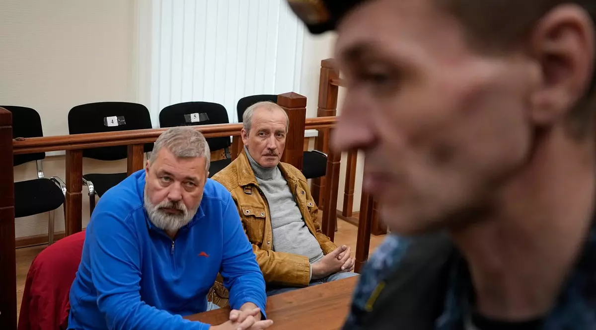 Novaia Gazeta, una dintre ultimele publicații independente din Rusia, a rămas fără licența pentru ediția tipărită