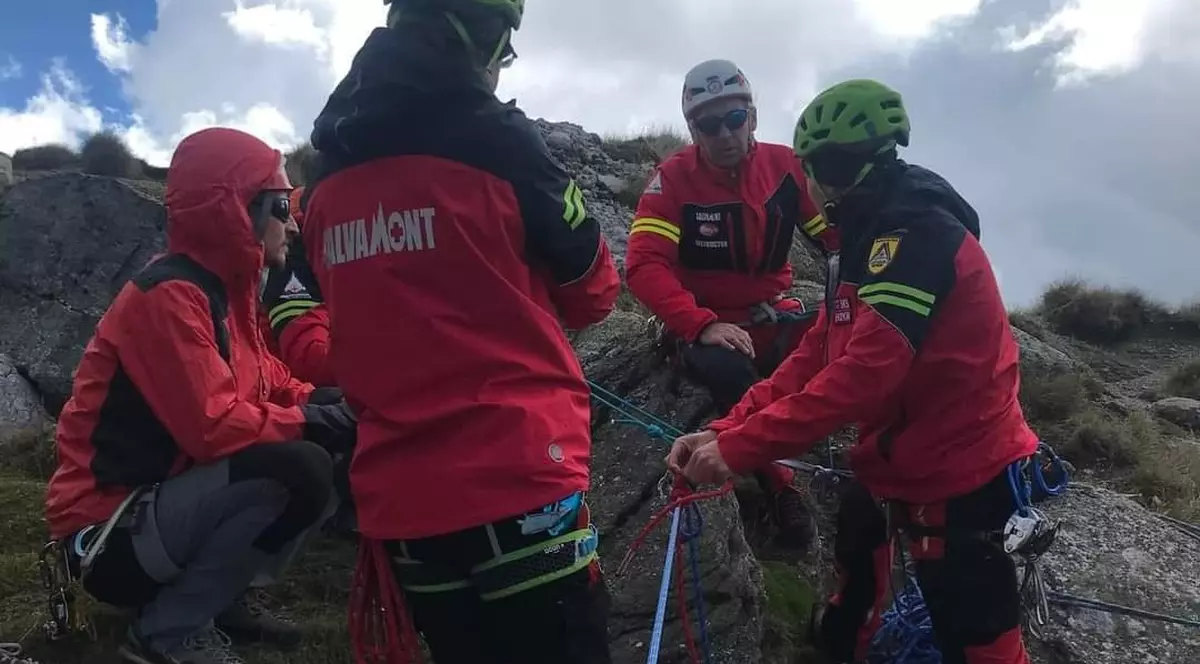 Doi tineri ucraineni s-au rătăcit în Munţii Maramureşului, după ce au trecut graniţa