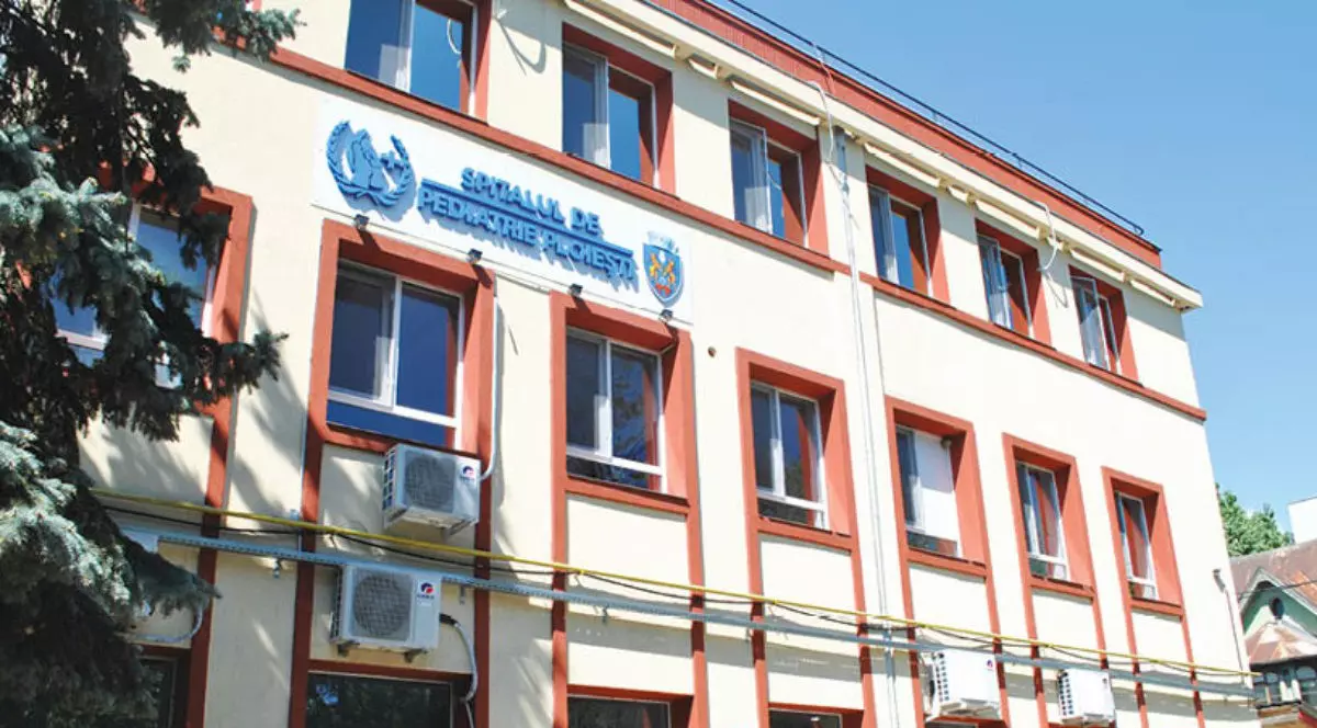 Bătaie la Spitalul de Pediatrie din Ploiești. Tatăl unui copil care aștepta pe hol a agresat un agent de pază