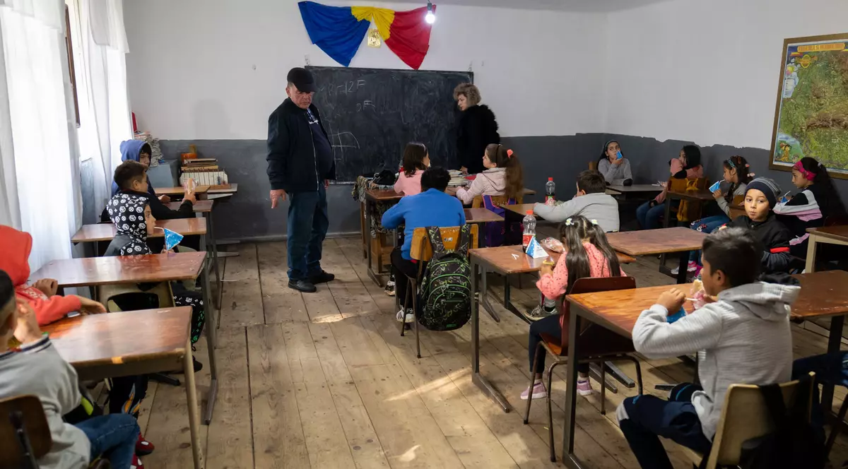 Prima zi de scoala la Stamate, Suceava. Foto: Raul Ștef