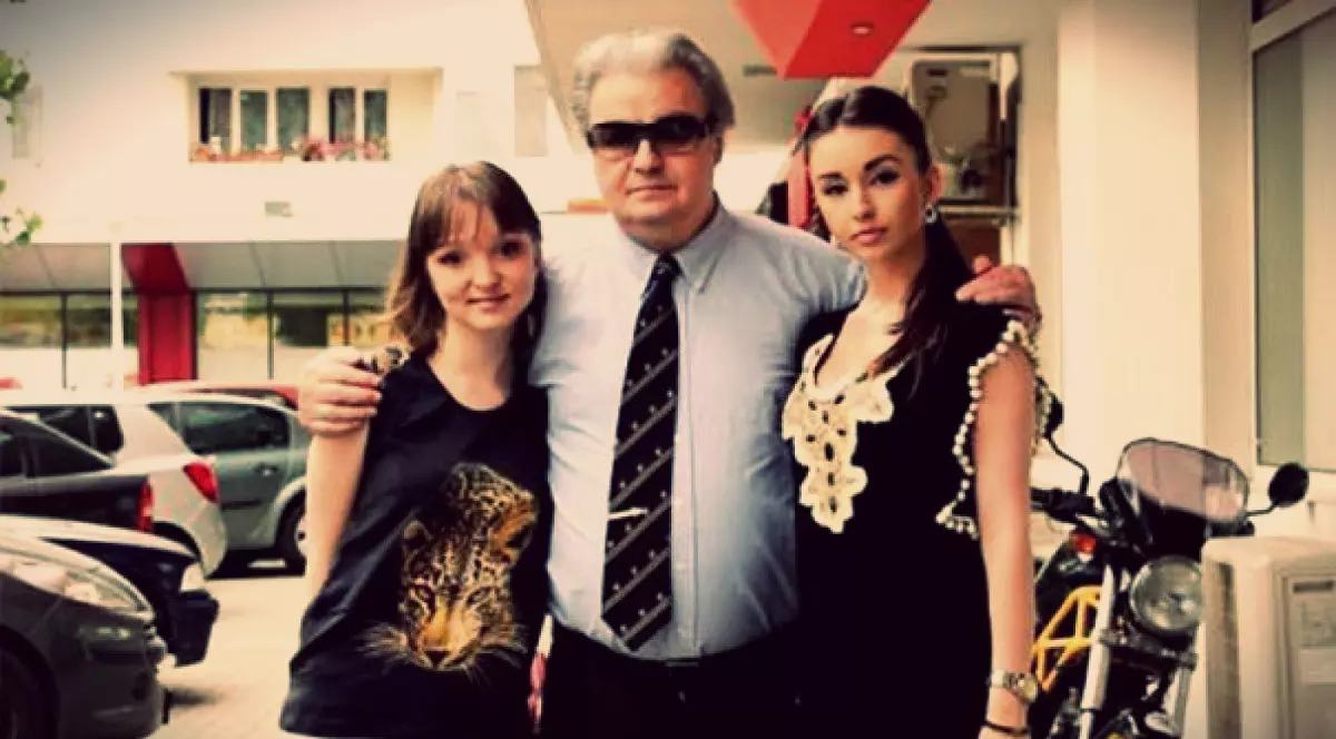 Vadim Tudor și fetele sale