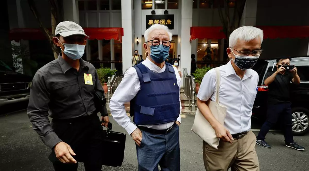 Un magnat din Taiwan oferă 32 de milioane de dolari pentru antrenarea unei „armate civile” cu 3,3 milioane de soldați