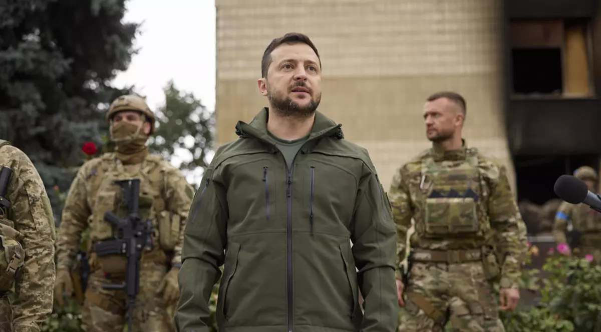 Volodimir Zelenski, implicat într-un accident rutier. Imagini cu urmările incidentului