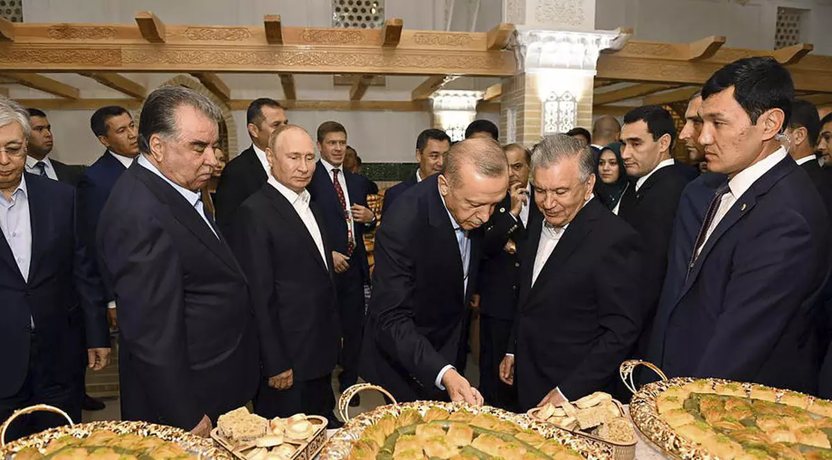 Xi Jinping nu a participat la cina comună cu Vladimir Putin și Recep Erdogan de la summitul din Uzbekistan