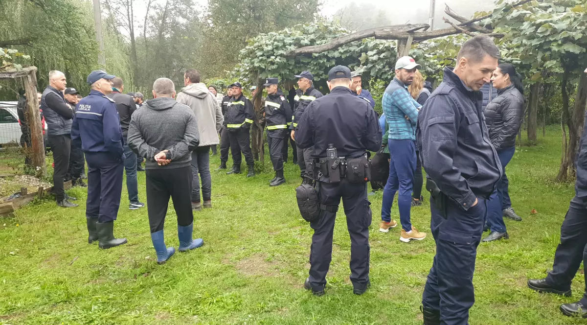 Un bătrân din Mehedinți a plecat în pădure după ciuperci și nu s-a mai întors acasă. Este căutat de poliţişti, salvamontişti şi voluntari