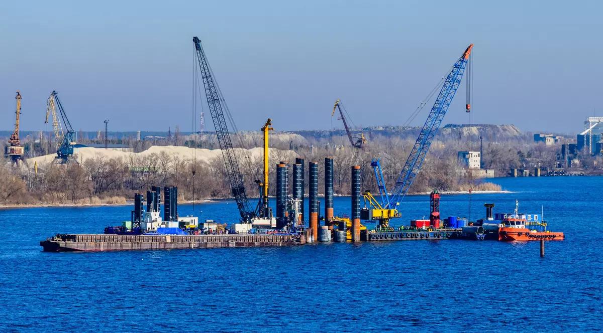 Rușii au atacat două remorchere civile ucrainene care transportau cereale, anunță Kievul. Două persoane, ucise