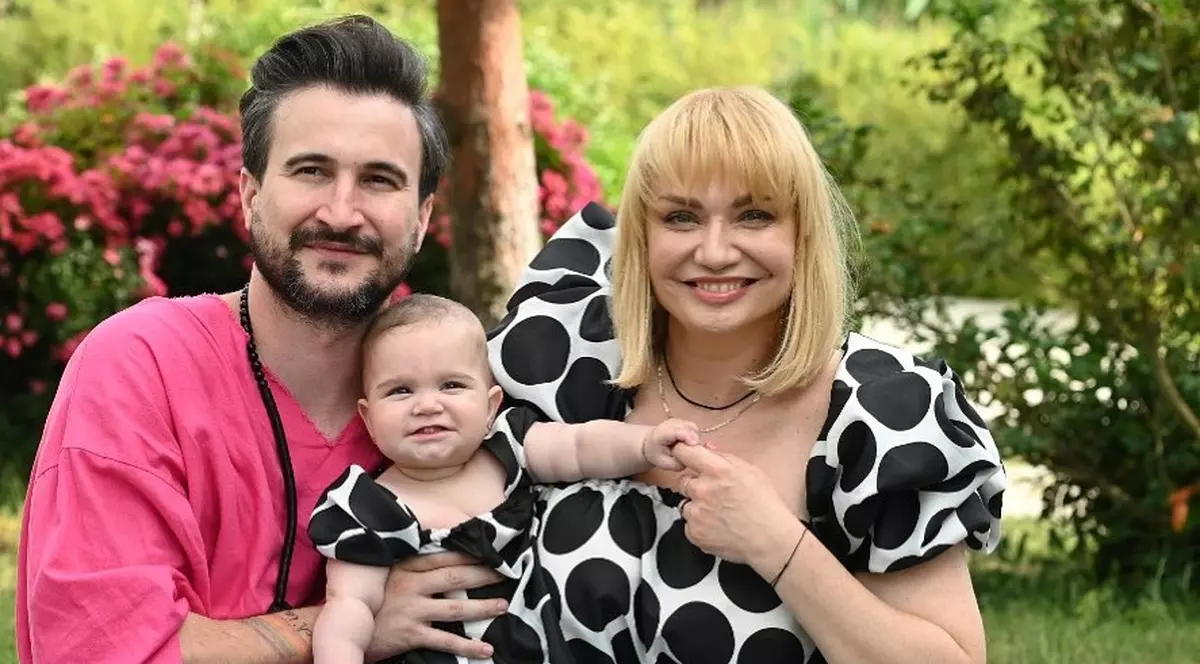 Cristina Cioran a vorbit despre al doilea copil, la aproape 45 de ani. „Trăiesc un moment pe care nu l-am cunoscut până acum”