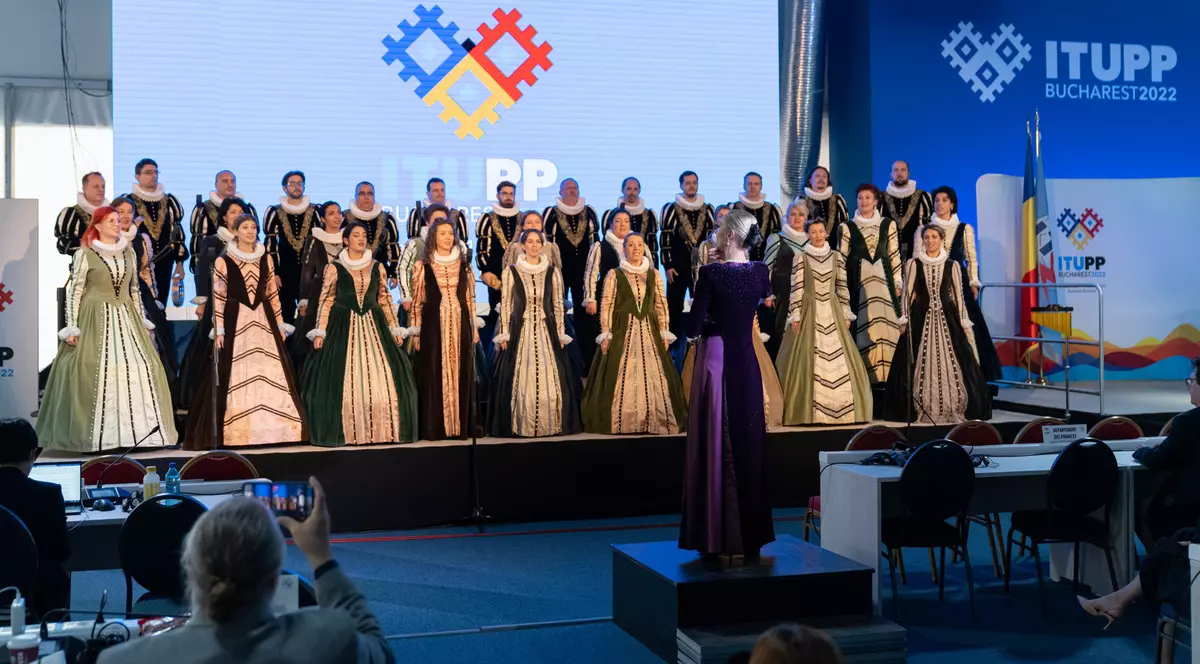 O postare care a devenit virală: Corul Madrigal interpretând imnul național al Ungariei - VIDEO