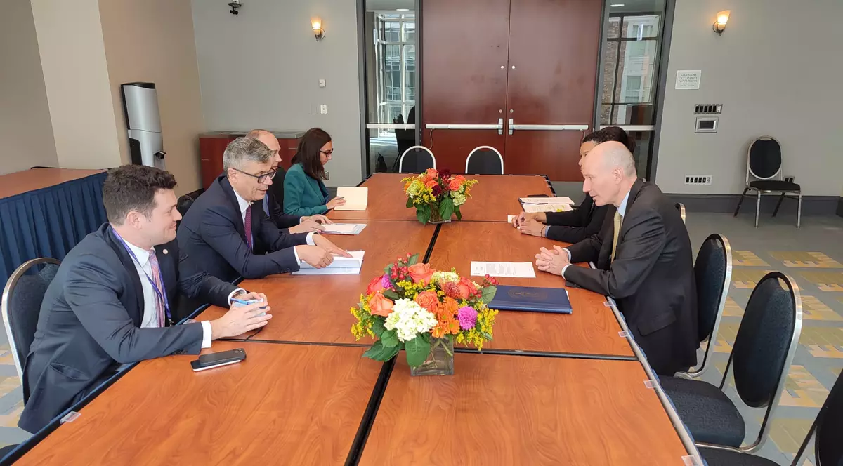 Virgil Popescu anunţă că americanii analizează posibilitatea implicării în finanţarea reactoarelor 3 şi 4 de la Cernavodă