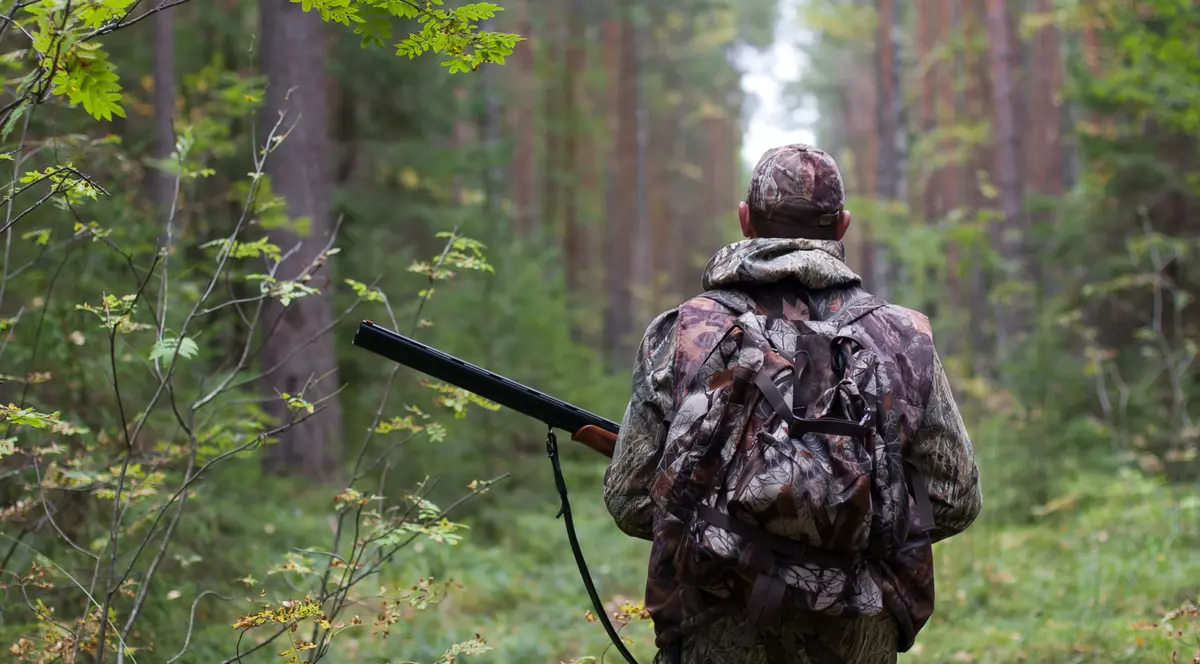 Vânătorii francezi, revoltați de dorința Parlamentului de a interzice consumul de alcool la vânătoare