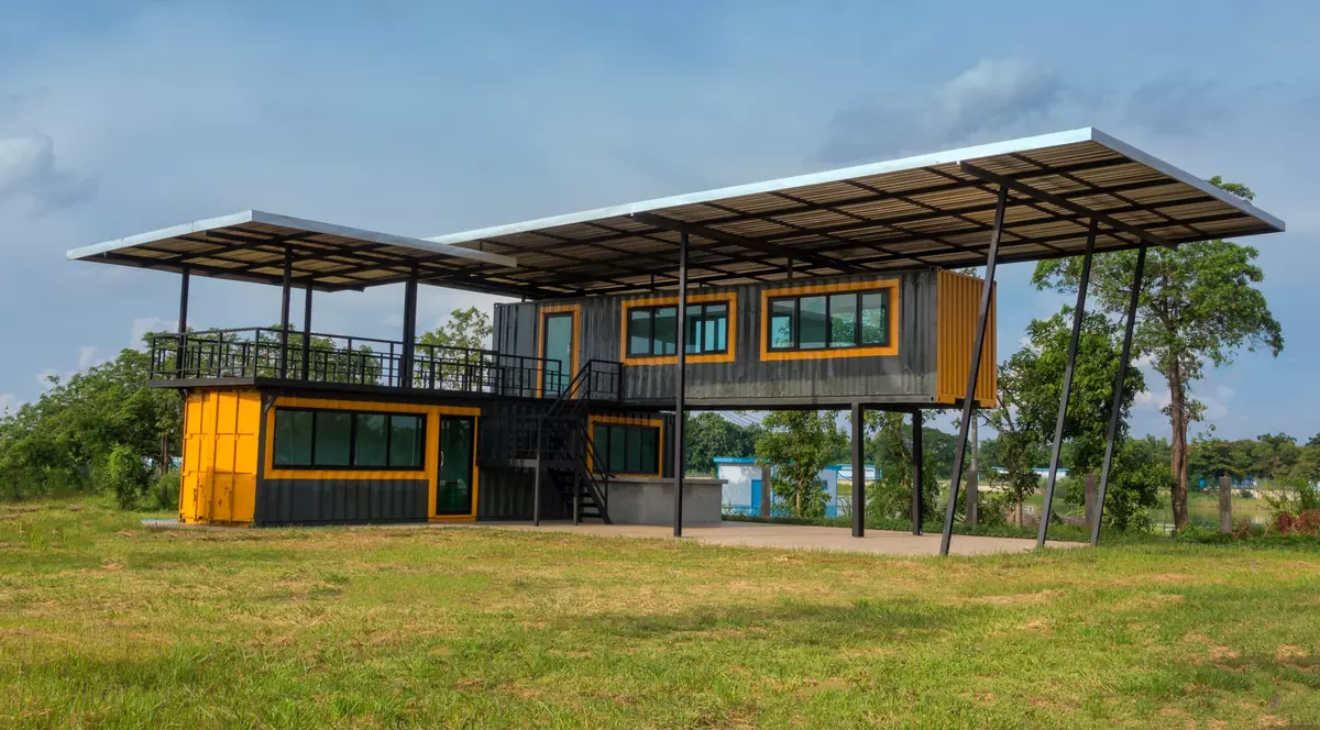 Ce sunt casele din containere – ce trebuie să știi despre ele - Imagine cu o casă din containere